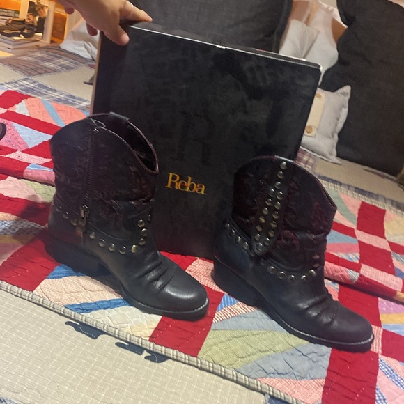 Reba boots - Picture 7 of 7